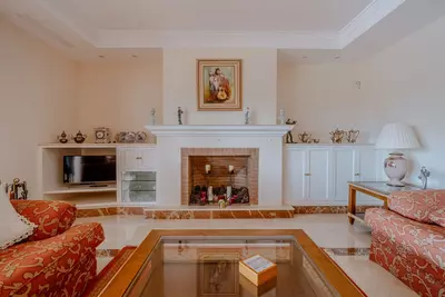 Detached Villa in El Paraiso