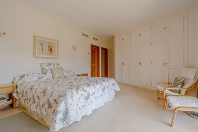 Detached Villa in El Paraiso