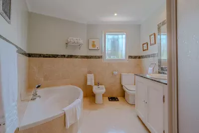 Detached Villa in El Paraiso