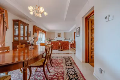 Detached Villa in El Paraiso