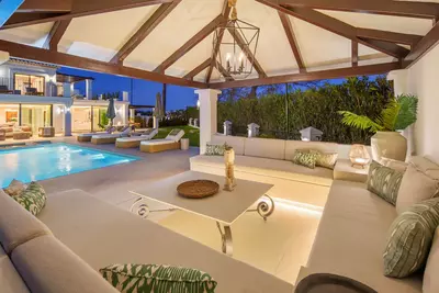 Detached Villa in Nueva Andalucía