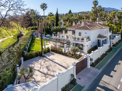 Detached Villa in Nueva Andalucía