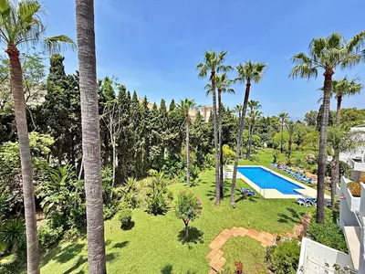 Top Floor Apartment in Puerto Banús