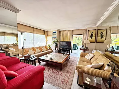 Top Floor Apartment in Puerto Banús