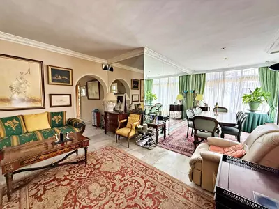 Top Floor Apartment in Puerto Banús