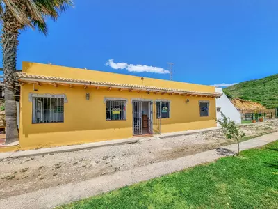 Finca - Cortijo in Casares