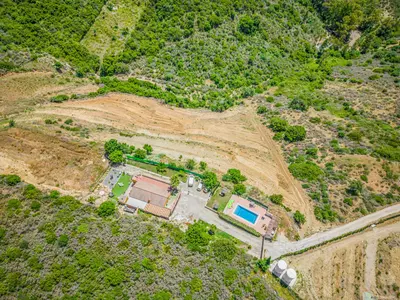 Finca - Cortijo in Casares