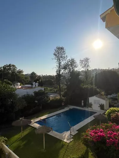 Middle Floor Apartment in Artola