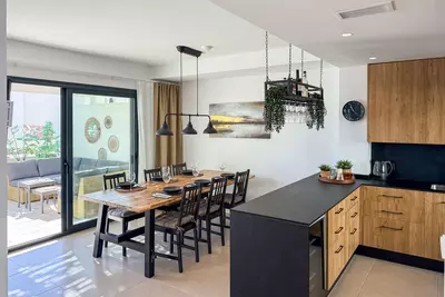 Townhouse in El Paraiso