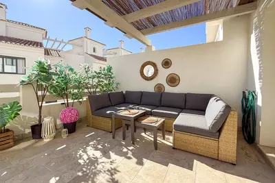 Townhouse in El Paraiso