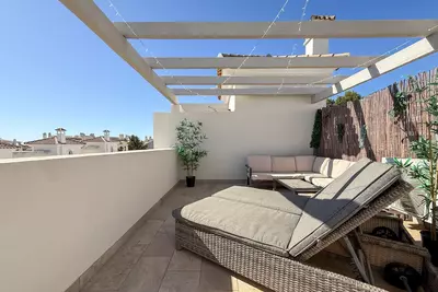 Townhouse in El Paraiso