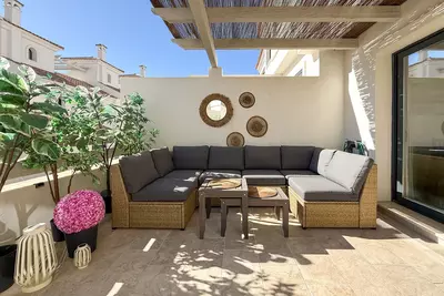 Townhouse in El Paraiso