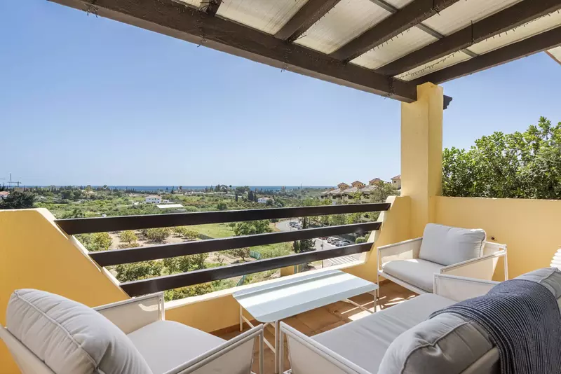 Top Floor Apartment in Selwo
