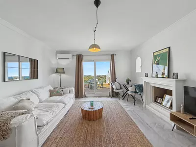 Middle Floor Apartment in Estepona