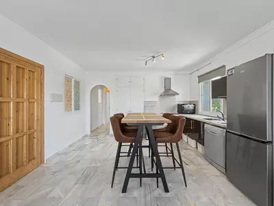 Middle Floor Apartment in Estepona