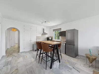 Middle Floor Apartment in Estepona