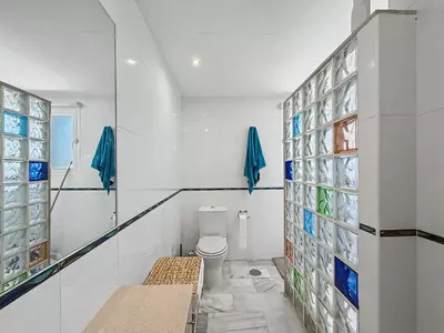 Middle Floor Apartment in Estepona