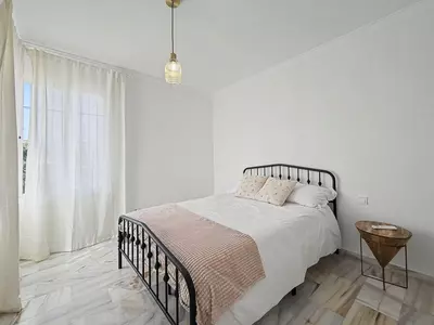 Middle Floor Apartment in Estepona