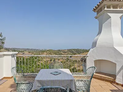 Middle Floor Apartment in Estepona