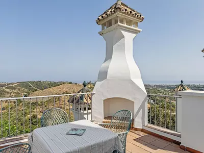 Middle Floor Apartment in Estepona