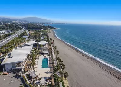 Middle Floor Apartment in Estepona