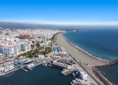 Middle Floor Apartment in Estepona