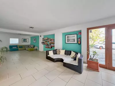 Middle Floor Apartment in Estepona