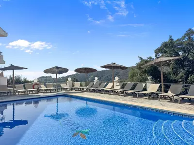 Middle Floor Apartment in Estepona