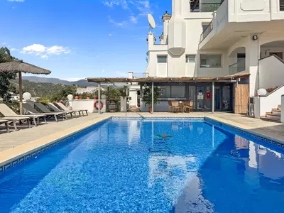 Middle Floor Apartment in Estepona