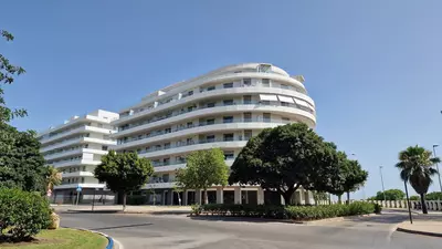Middle Floor Apartment in Nueva Andalucía