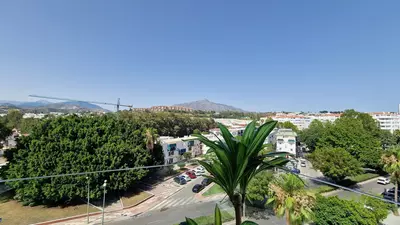 Middle Floor Apartment in Nueva Andalucía