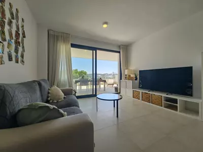 Middle Floor Apartment in Estepona
