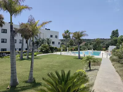 Middle Floor Apartment in Estepona