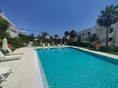 Middle Floor Apartment in Estepona