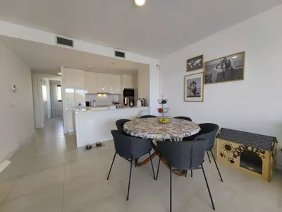 Middle Floor Apartment in Estepona