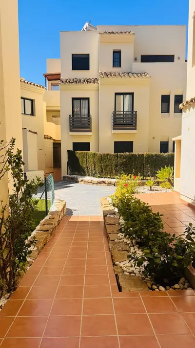 Middle Floor Apartment in Selwo