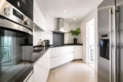Middle Floor Apartment in Nueva Andalucía