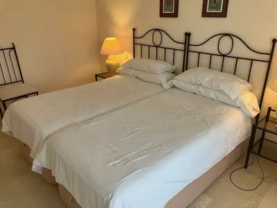 Middle Floor Apartment in Elviria