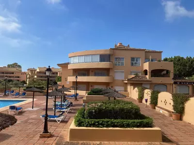 Middle Floor Apartment in Elviria