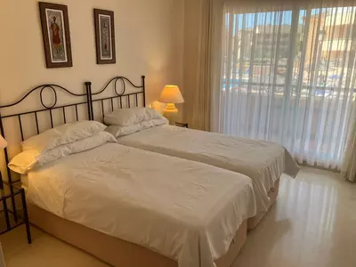 Middle Floor Apartment in Elviria