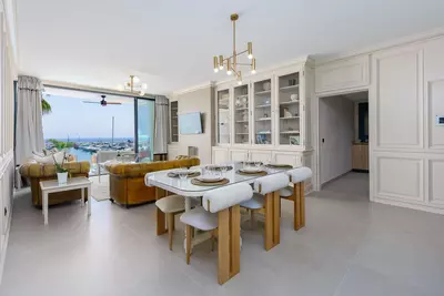 Middle Floor Apartment in Puerto Banús