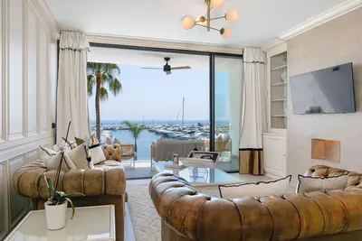 Middle Floor Apartment in Puerto Banús