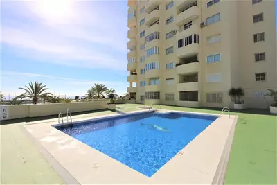 Middle Floor Apartment in Estepona