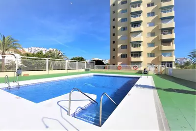 Middle Floor Apartment in Estepona