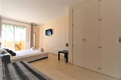 Middle Floor Apartment in Estepona