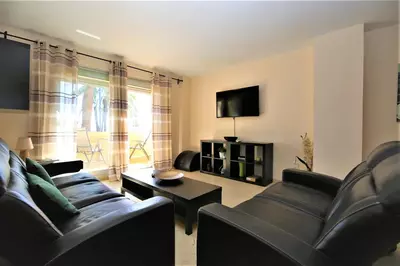 Middle Floor Apartment in Estepona
