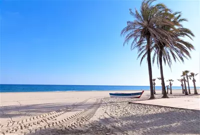 Middle Floor Apartment in Estepona
