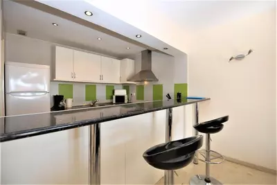 Middle Floor Apartment in Estepona