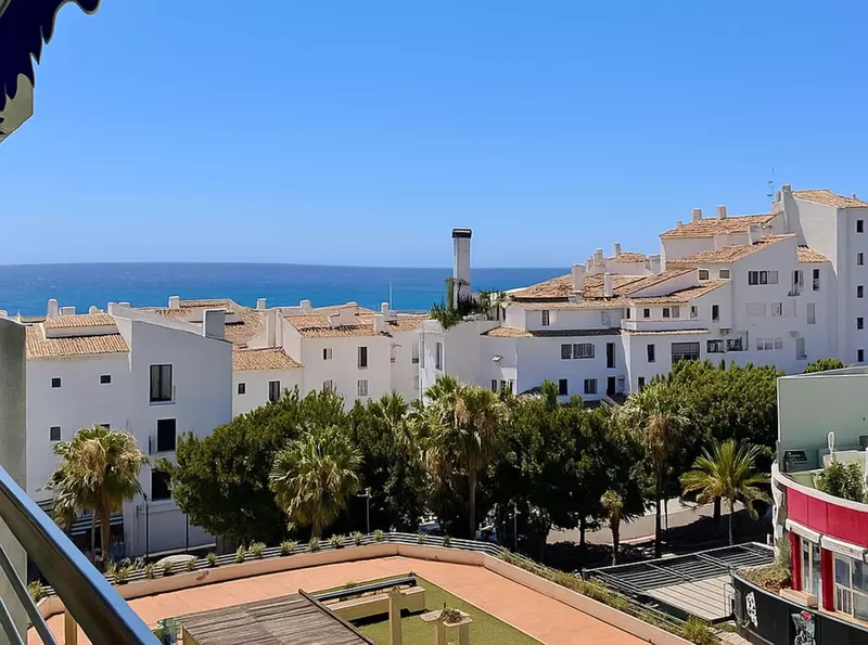 Middle Floor Apartment in Puerto Banús