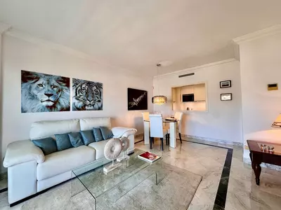 Middle Floor Apartment in Puerto Banús